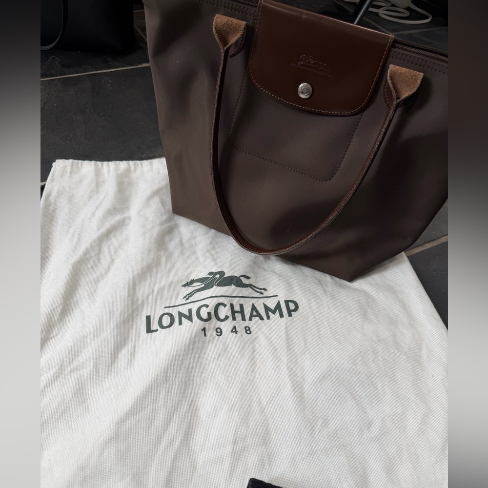 EUC: Longchamp Le Pliage tote Bag, brown
